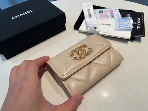 シャネル財布細部ディテール